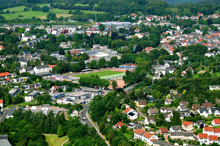 Röntgenstadion Remscheid-Lennep mit Umgebung