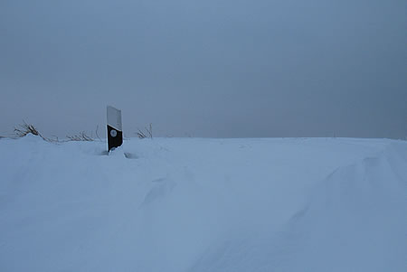 Schneeverwehung in Radevormwald Karthausen